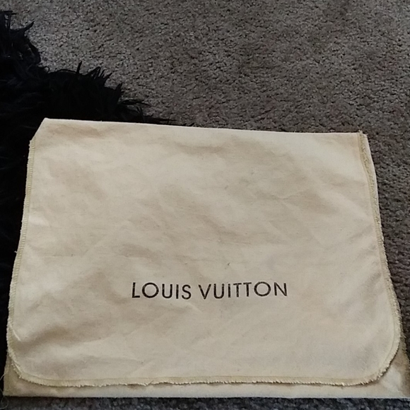 Louis Vuitton Handbags - Louis Vuitton dust bag